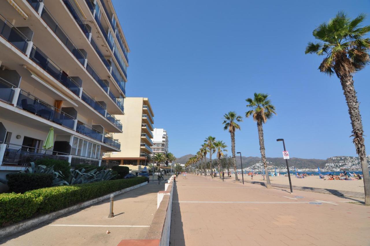 Rnet - Front De Mer - Roses Costa Brava Esterno foto
